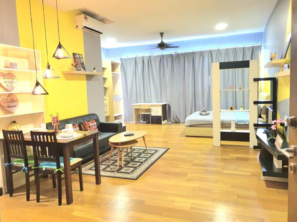 קואלה לומפור Regalia Suites Klcc View Rooftop Infinity Pool By Angkasa Homes מראה חיצוני תמונה