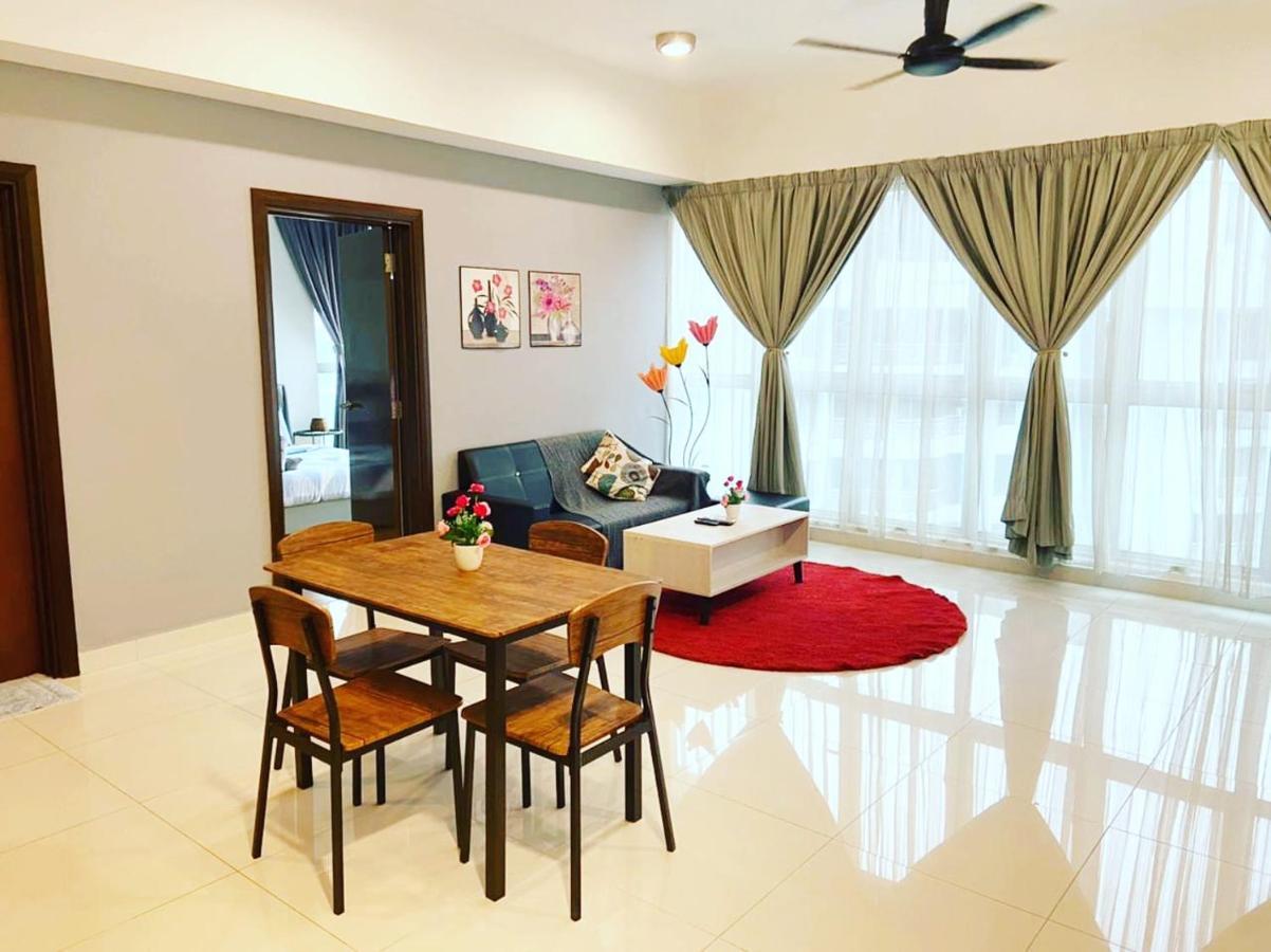 קואלה לומפור Regalia Suites Klcc View Rooftop Infinity Pool By Angkasa Homes מראה חיצוני תמונה